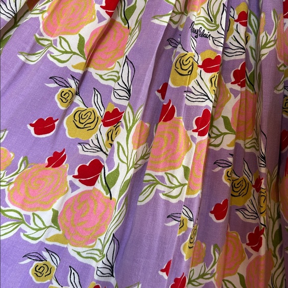 Magic of Mary Blair Pinup Couture Jenny Skirt XS Purple
Lips and Roses - Picture 2 of 4